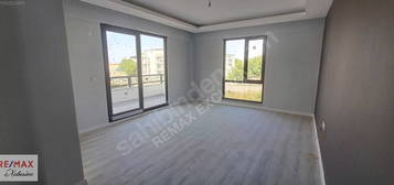 GÖLCÜK YAZLIK MAHALLESİNDE SIFIR ARAKAT 3+1 SATILIK DAİRE