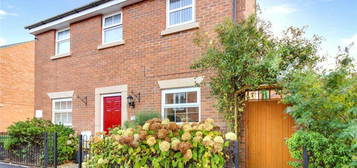 3 bedroom detached house