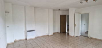 VENCE - Bel appartement 3P lumineux en Centre-Ville, parking