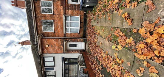 Terraced house to rent in Binstead Road, Kingstanding, Birmingham B44