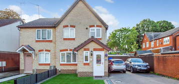 3 bed semi-detached house for sale