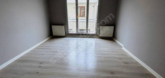 BEYZADDEOĞULLARINDAN ARAKATTA FERAH TAŞINMAYA HAZIR 2+1 DAİRE