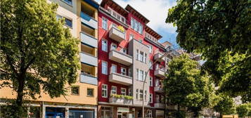 Exklusive 3-Raum-Penthouse-Wohnung mit lux. Innenausstattung mit Balkon und EBK in Berlin Kreuzberg