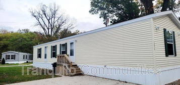 127.5 Dunewood Dr #127.5, Michigan City, IN 46360