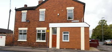 6 bedroom terraced house