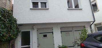 1,5-Zimmerwohnung mit separatem Eingang im Herzen von Neustadt