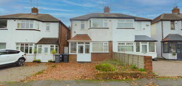 3 bedroom semi-detached house to rent