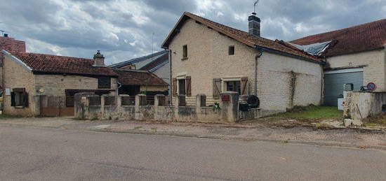 Maison-Corps de ferme en location meublée