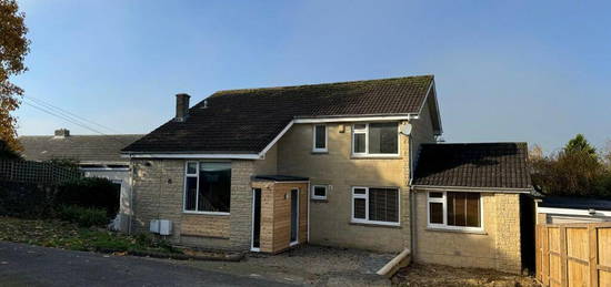 4 bedroom detached house