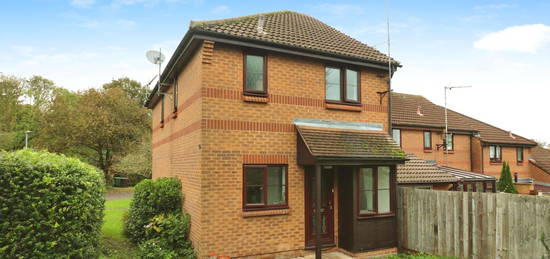 Detached house to rent in Mercers Row, St Albans AL1