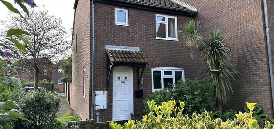 End terrace house to rent in Craufurd Green, Folkestone CT20