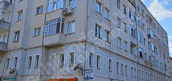 KARASU MERKEZDE 3+1 FULL EŞYALI KOMBİLİ ARA KAT FIRSAT DAİRE!!!