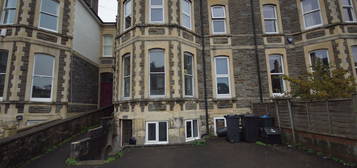 2 bed flat to rent