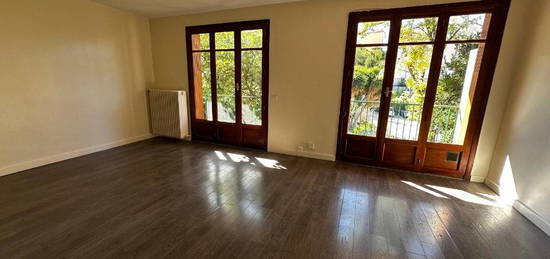 Appartement  à louer, 3 pièces, 2 chambres, 66 m²