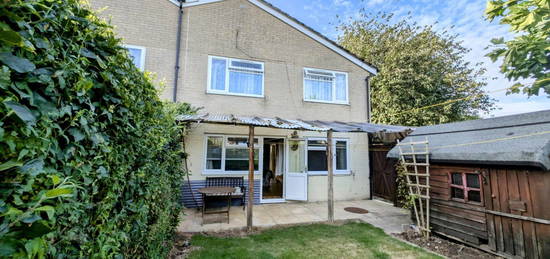 End terrace house for sale in 19 The Roundabouts, Liss, Hampshire GU33