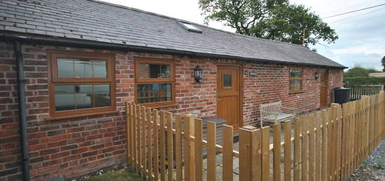 Barn conversion to rent in Halghton Lane, Bangor On Dee, Wrexham LL13