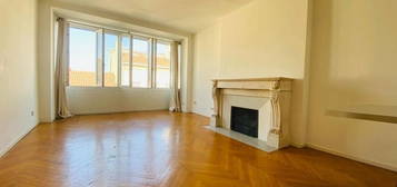 Appartement  à louer, 2 pièces, 1 chambre, 54 m²