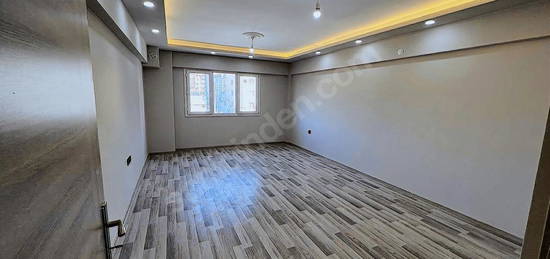 ÇELTİKÇİ MAHALLESİNDE 2+1 AYRI MUTFAK 90 M2 SIFIR DAİRE