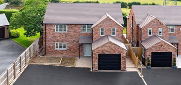 5 bed detached house for sale