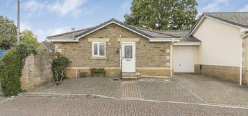 2 bed detached bungalow for sale