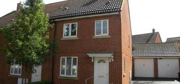 3 bedroom semi-detached house