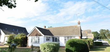 Bungalow to rent in Arnold Road, Clacton-On-Sea CO15