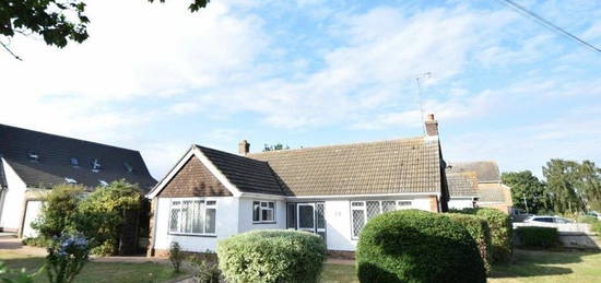 Bungalow to rent in Arnold Road, Clacton-On-Sea CO15