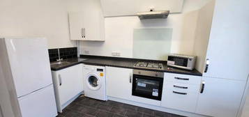 2 bedroom ground floor flat