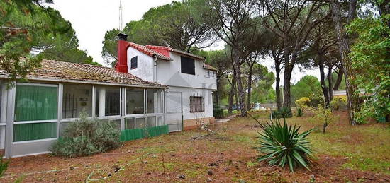 Chalet en urbanización La Luz en Hornillos de Eresma