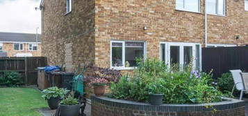 3 bed semi-detached house for sale