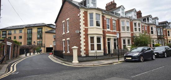 7 bedroom terraced house