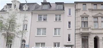 Trautes Heim für Zwei! Frisch renovierte 3-Zimmer-Wohnung mit Altbau-Charme! (CA 4661)