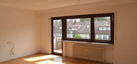 Sonnige 3-Zimmer Wohnung mit Südbalkon, Garage und neuer Einbauküche, ruhig und doch zentral gelegen