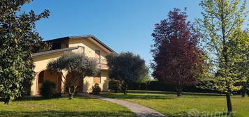 Villa singola con capannone a Campodarsego