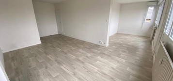 Appartement  à louer, 4 pièces, 3 chambres, 71 m²