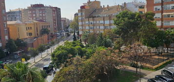 Alquiler de Estudio en avenida de la Constitució, 165