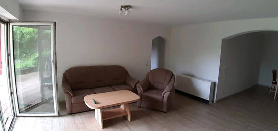 Souterrain-Wohnung, ca 80 qm, 2,5 Zimmer