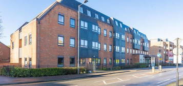 Flat for sale in Marsh Road, Pinner HA5