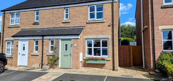 3 bed semi-detached house for sale