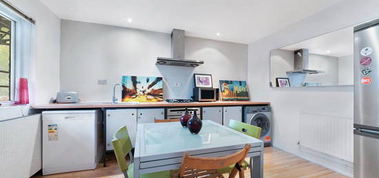 Maisonette to rent in St. Ervans Road, London W10