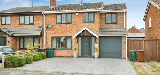 4 bedroom semi-detached house for sale