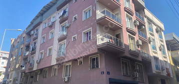 BUCA İKTİSAT FAKÜLTESİ YAKINI, KISMİ EŞYALI SATILIK 1+1 DAİRE