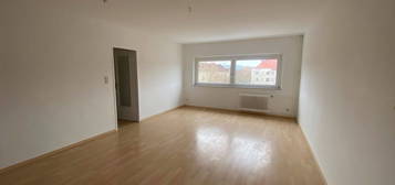 Helle 4-Zimmer Wohnung mit Balkon !