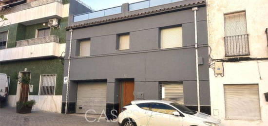 Chalet adosado en venta en plaza Mercat