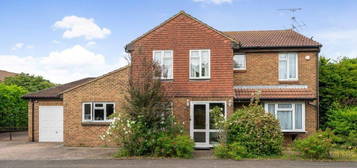 Property to rent in Sutherland Drive, Burpham, Guildford GU4