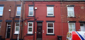 1 bed terraced house to rent