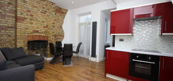 Flat for sale in Kilburn Lane, Queens Park, London W10