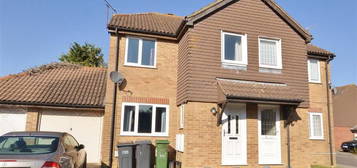 3 bed semi-detached house to rent