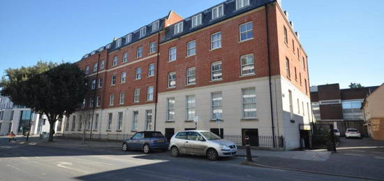 2 bedroom ground floor flat