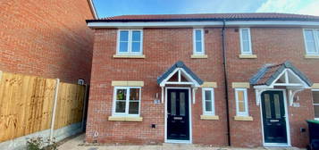 3 bedroom semi-detached house